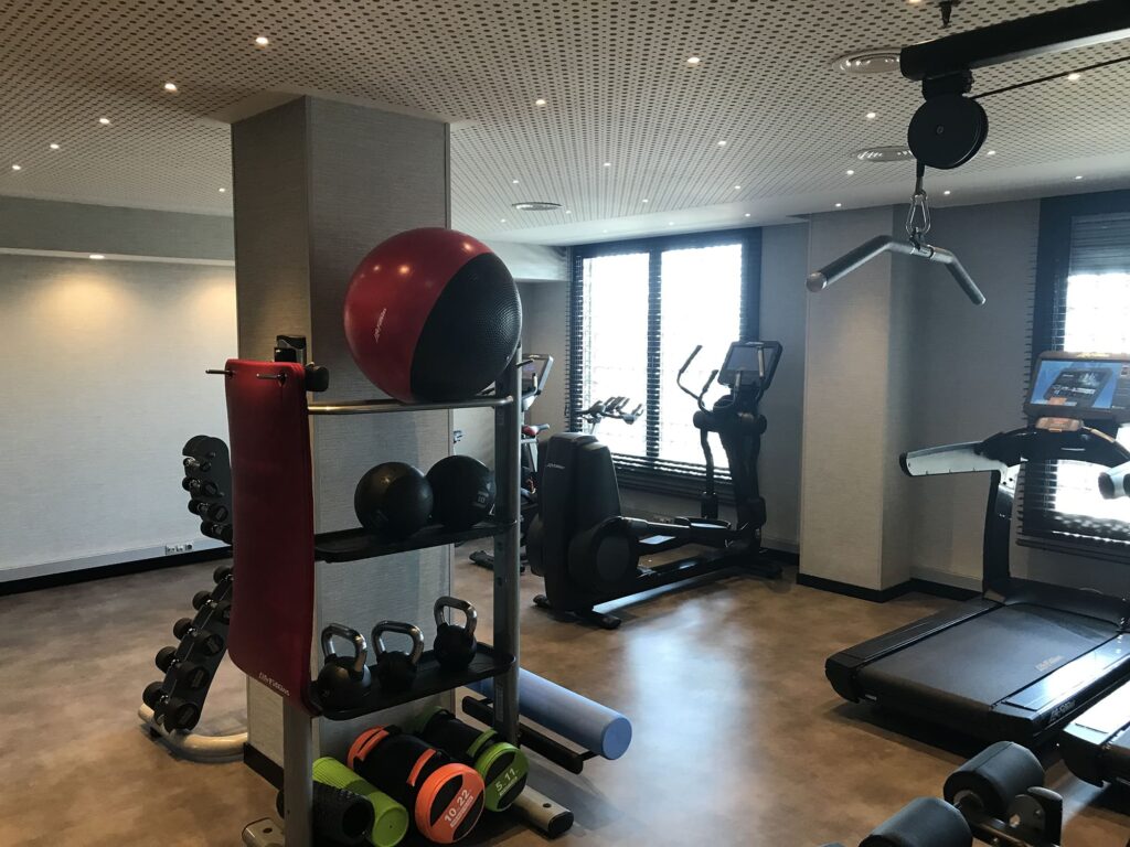 contratas gimeno reforma gym hotel plaza españa barcelona