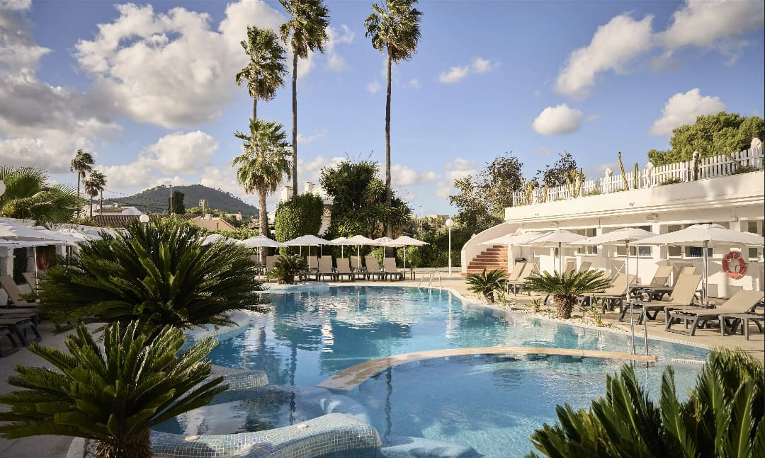 contratas gimeno reforma piscina hotel cala bona mallorca